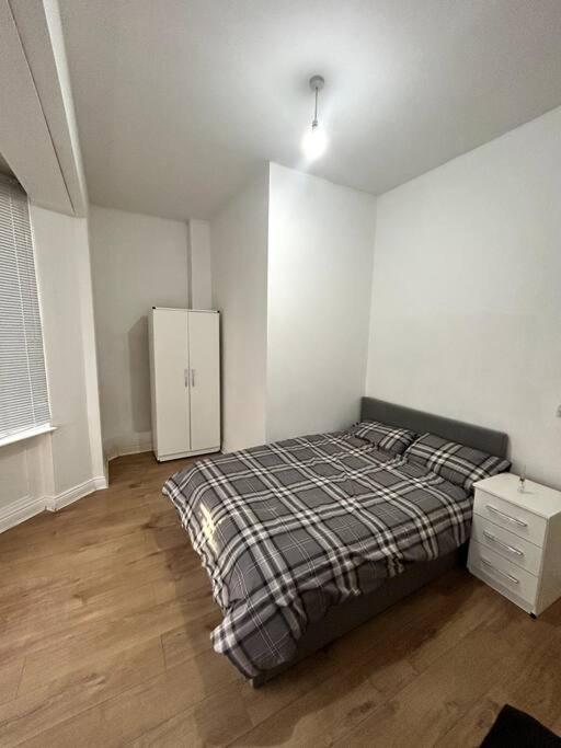 Leicester Spacious Flat With Free Parking Esterno foto